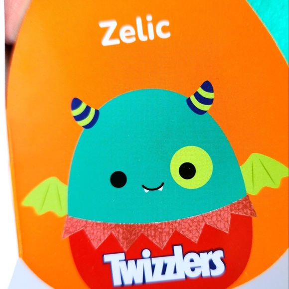 🎃 ZELIC 🦇 Twizzlers Monster Bat Hershey's X Squishmallows Halloween Candy NWT - Picture 4 of 9